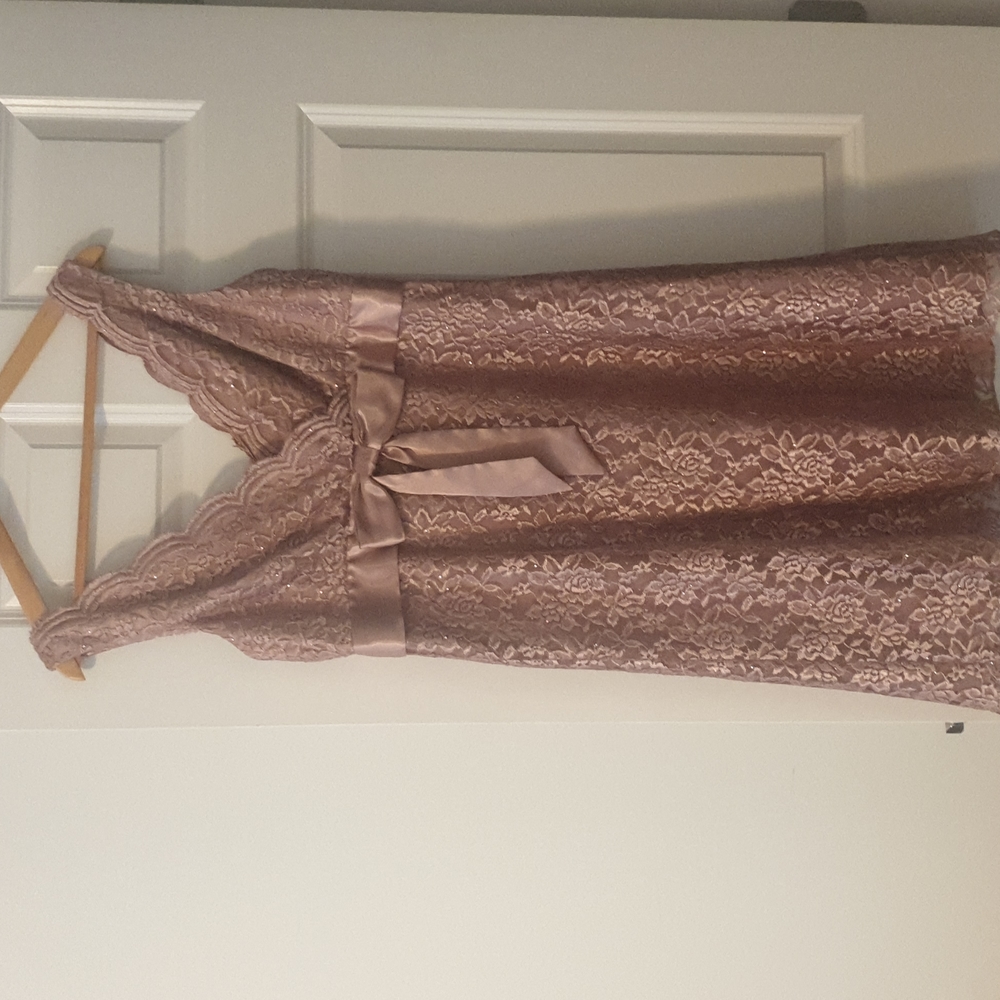 💚💎3/$30 Formal dusky pink with sparkles dress